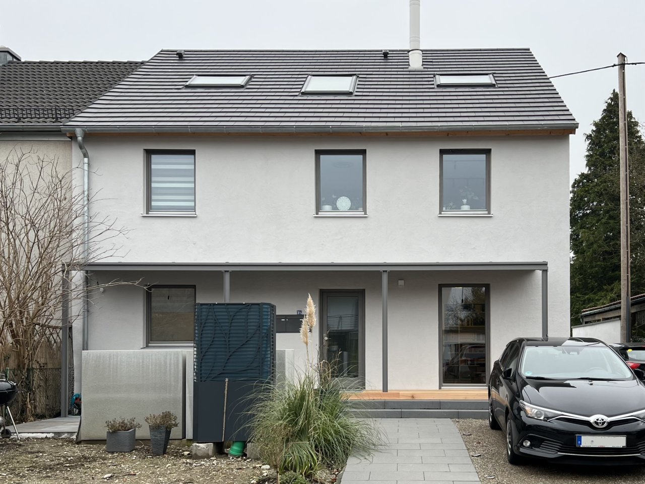 Reiheneck-Zweifamilienhaus