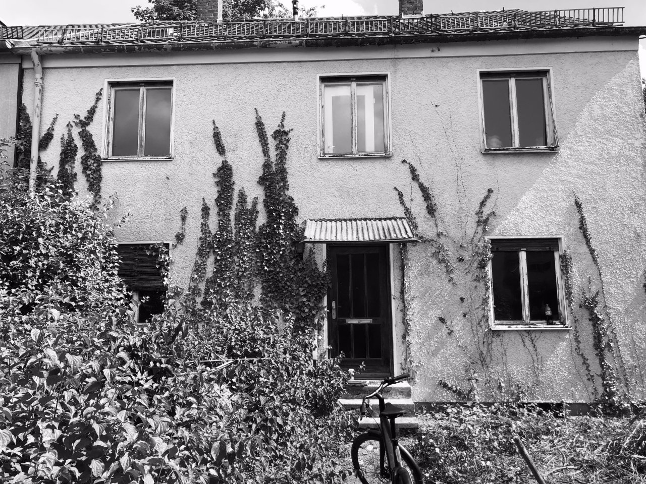 Reiheneck-Zweifamilienhaus