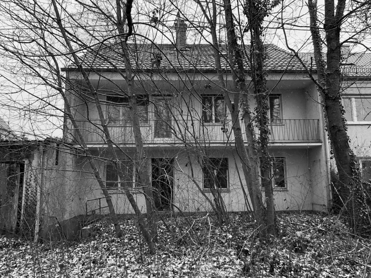 Reiheneck-Zweifamilienhaus